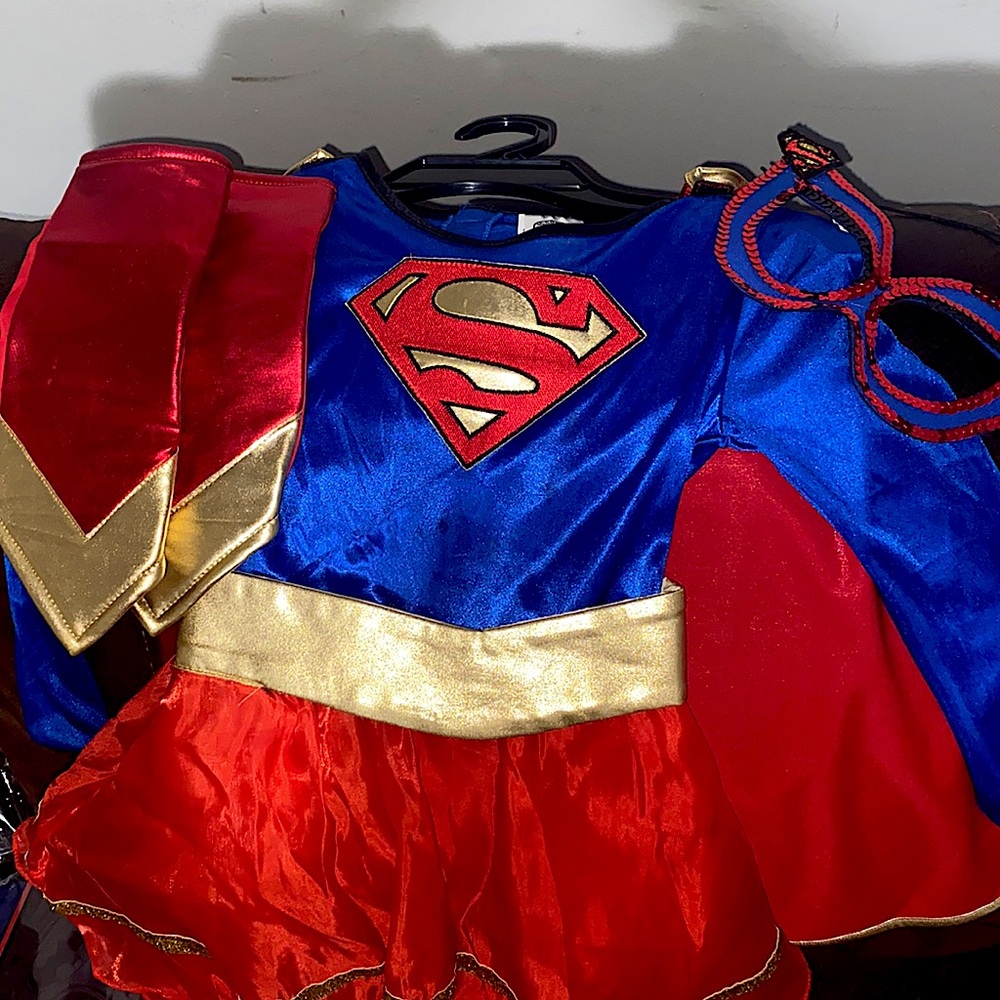 Supergirl Costume little girls Size Small